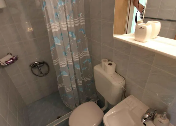 Apartament 1 *