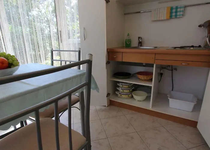 1 Apartament *